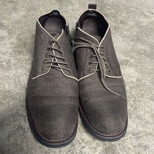 Brown casual shoes for men - Size 9